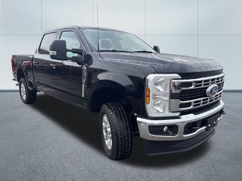 Used 2024 Ford F250 XLT w/ Snow Plow Prep Package AWD/4WD image 5