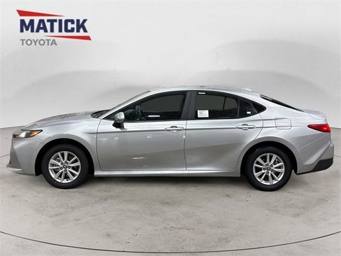 New 2026 Toyota Camry LE image 4