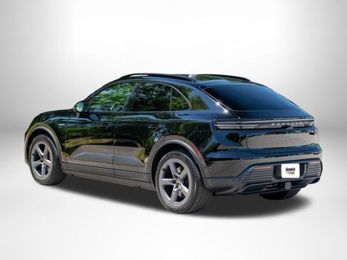 New 2026 Porsche Macan 4 Electric AWD/4WD image 4