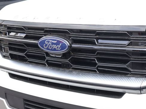 New 2026 Ford Expedition Max Platinum AWD/4WD image 2