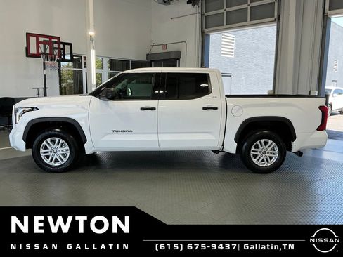 Used 2022 Toyota Tundra SR5 RWD image 3