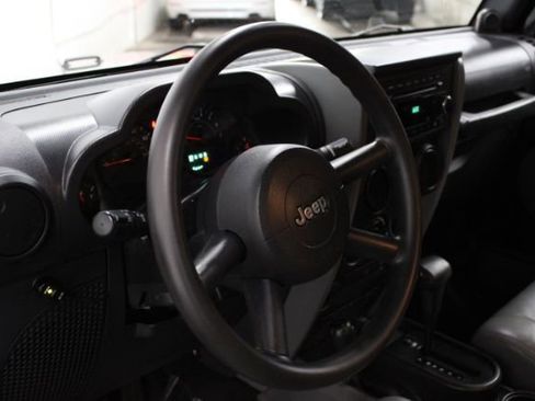 Used 2009 Jeep Wrangler X image 9