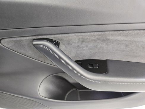 Used 2018 Tesla Model 3 Long Range image 22