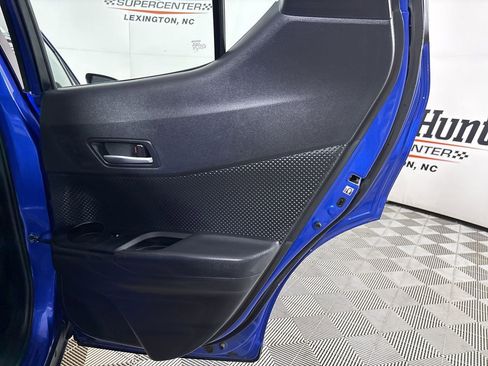 Used 2019 Toyota C-HR LE image 23