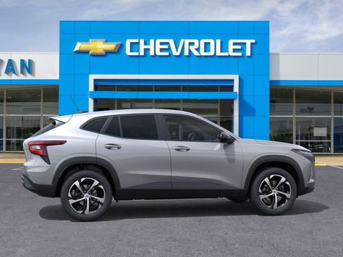 New 2026 Chevrolet Trax RS image 5