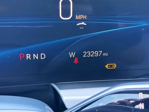 Used 2024 Cadillac Lyriq Luxury AWD/4WD image 39