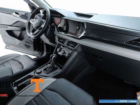 Used 2024 Volkswagen Taos SEL AWD/4WD image 32