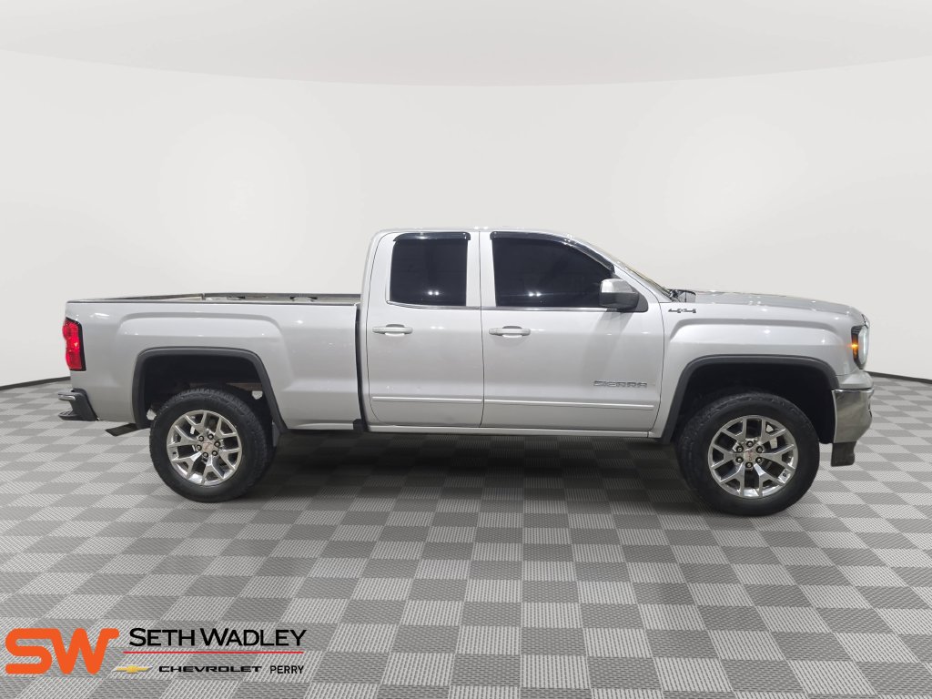 Used 2017 GMC Sierra 1500 SLE w/ SLE Value Package AWD/4WD image 8