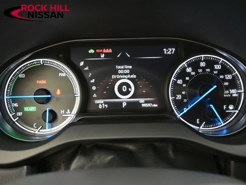 Used 2021 Toyota Venza XLE image 17