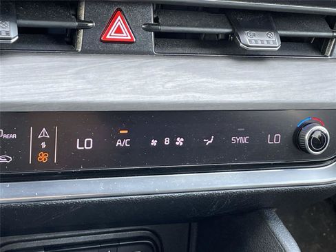 Used 2023 Kia Sportage X-Line w/ X-Line Premium Package AWD/4WD image 19