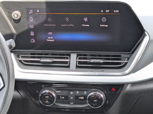 Certified 2025 Chevrolet Trax LT image 19