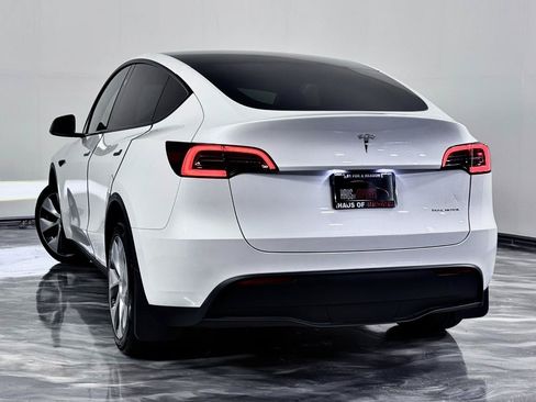 Used 2023 Tesla Model Y Long Range AWD/4WD image 9