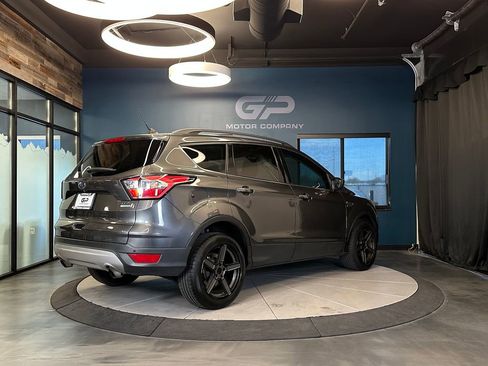 Used 2018 Ford Escape SEL FWD image 3