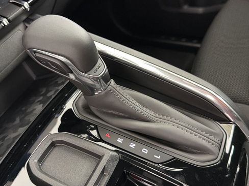 New 2026 GMC Canyon Elevation w/ Convenience Package image 30