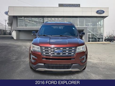 Used 2016 Ford Explorer XLT w/ Equipment Group 202A AWD/4WD image 2