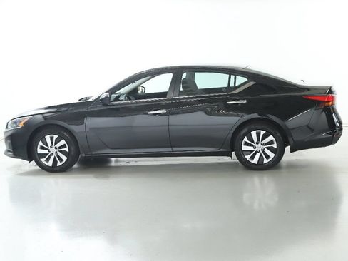 Used 2023 Nissan Altima 2.5 S FWD image 37