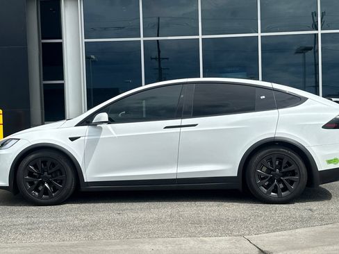 Used 2023 Tesla Model X AWD/4WD image 7