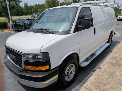 Used 2020 GMC Savana 2500 w/ Driver Convenience Package RWD image 2