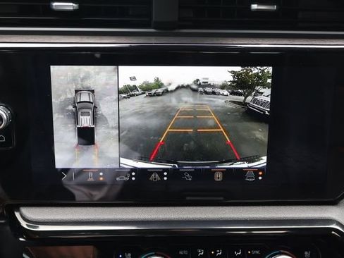 Used 2025 GMC Sierra 1500 AT4 w/ AT4 Premium Package AWD/4WD image 13