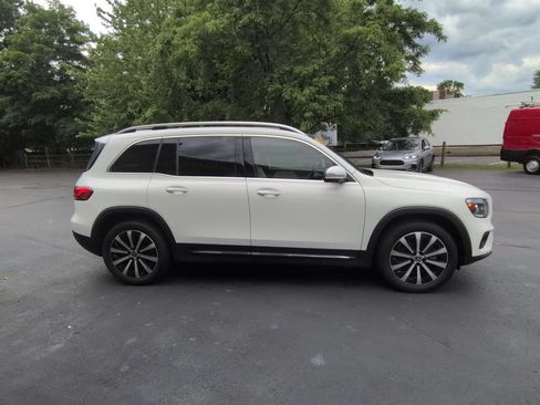 Used 2021 Mercedes-Benz GLB 250 image 4