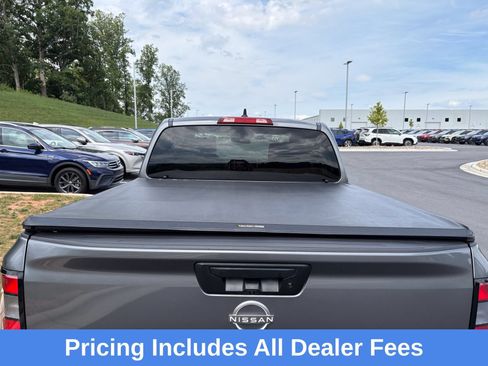 Used 2025 Nissan Frontier SV AWD/4WD image 12