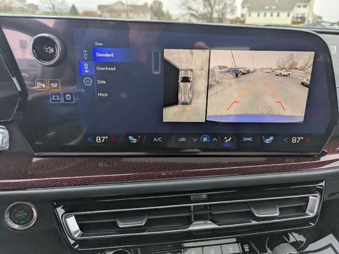 New 2026 Chevrolet Traverse Z71 w/ Enhanced Driving Package image 23