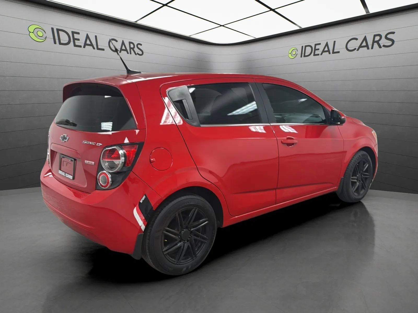 Used 2013 Chevrolet Sonic LT FWD image 5