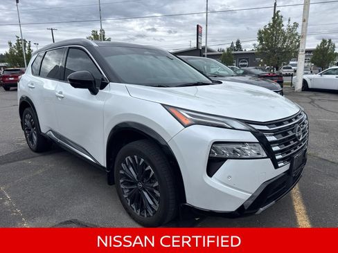Certified 2025 Nissan Rogue Platinum w/ Tech Package AWD/4WD image 4