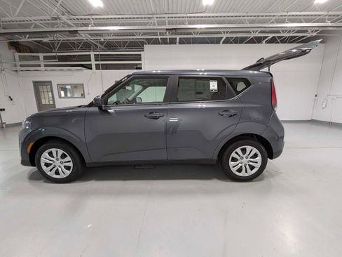 Certified 2023 Kia Soul LX image 12