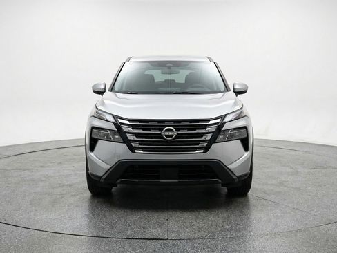 Used 2025 Nissan Rogue SV image 1