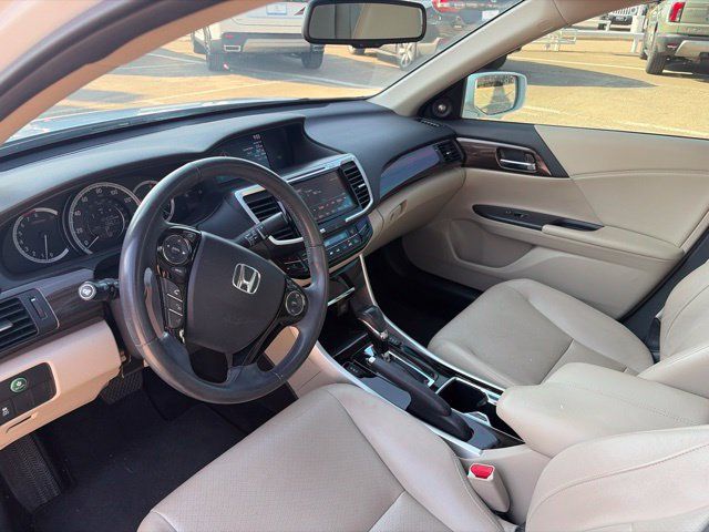Used 2017 Honda Accord EX-L image 11