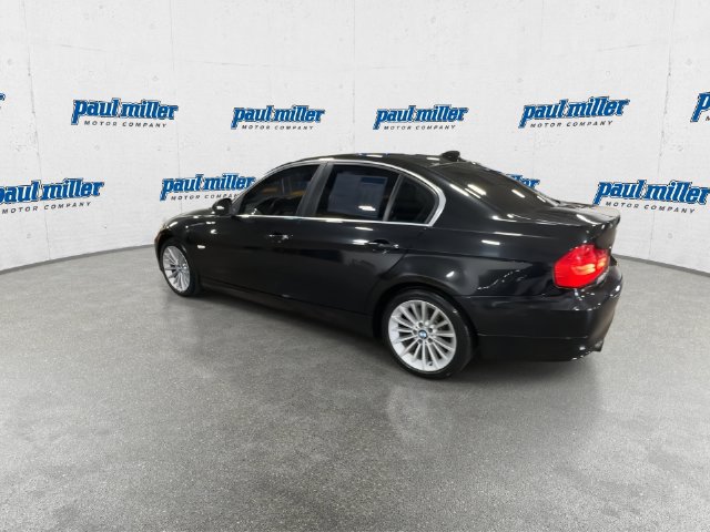 Used 2011 BMW 335i xDrive Sedan AWD/4WD image 8