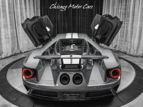 Used 2019 Ford GT RWD image 37