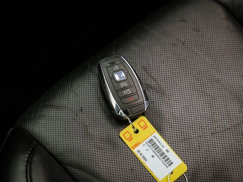 Used 2017 Lincoln MKC Reserve image 8