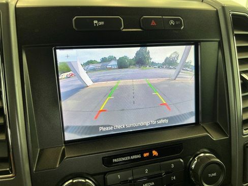 Used 2020 Ford F150 XLT w/ Equipment Group 302A Luxury AWD/4WD image 17