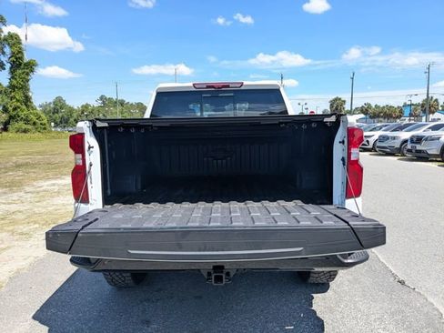 Used 2025 Chevrolet Silverado 1500 ZR2 w/ Technology Package AWD/4WD image 13