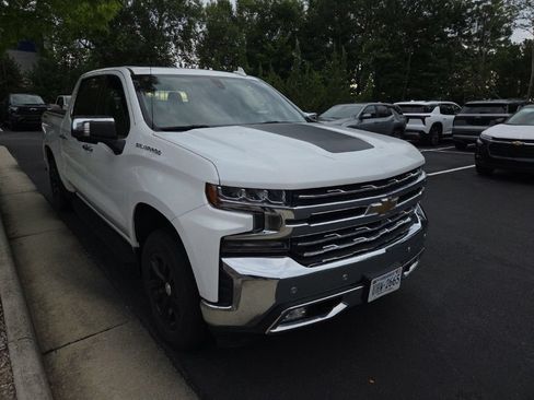 Used 2021 Chevrolet Silverado 1500 LTZ w/ LTZ Convenience Package II AWD/4WD image 4