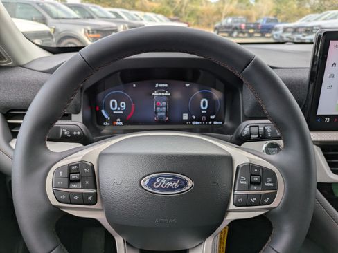 New 2026 Ford Explorer Active RWD image 23