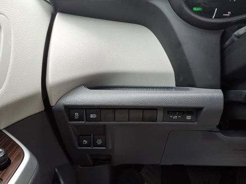 Certified 2024 Toyota Sienna LE FWD image 22