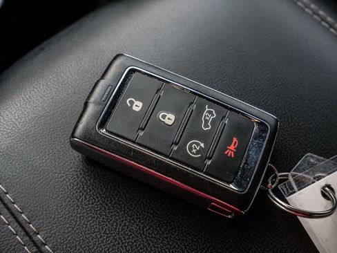 Used 2023 Jeep Grand Cherokee Altitude AWD/4WD image 40