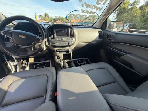 Used 2019 Chevrolet Colorado W/T w/ WT Convenience Package RWD image 13