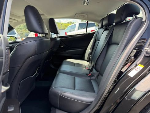 Used 2019 Lexus ES 350 w/ Premium Package FWD image 13