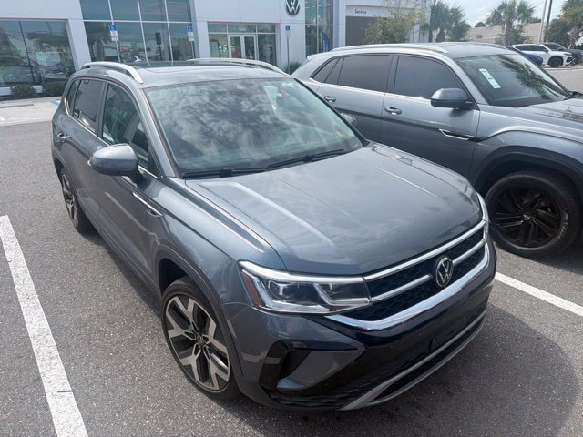 Used 2022 Volkswagen Taos SEL AWD/4WD image 2