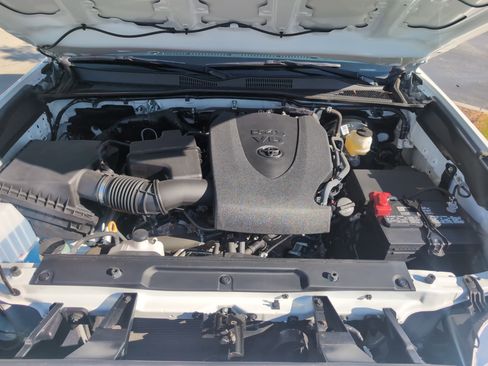 Certified 2023 Toyota Tacoma SR5 image 33