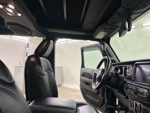 Used 2023 Jeep Wrangler Unlimited Sahara w/ Cold Weather Group image 21