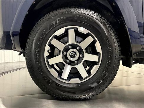 Certified 2020 Toyota 4Runner TRD Off-Road Premium image 10