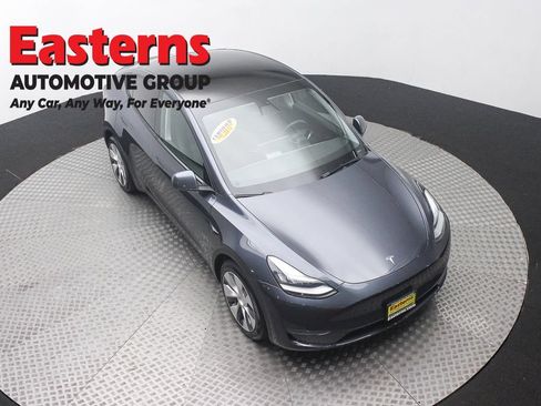 Used 2021 Tesla Model Y Long Range AWD/4WD image 3