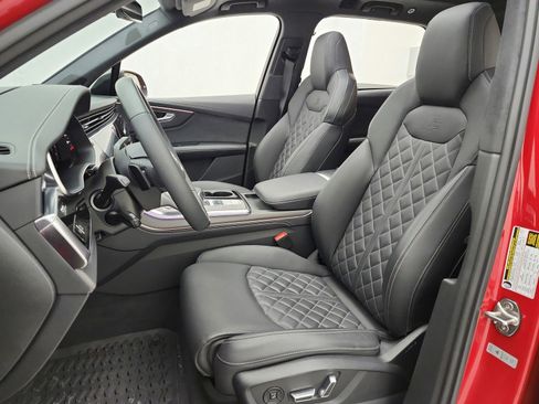 Used 2025 Audi SQ7 Prestige AWD/4WD image 13