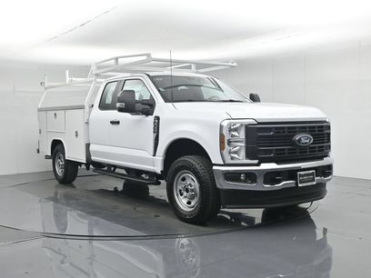 New 2026 Ford F350 XL w/ FX4 Off-Road Package