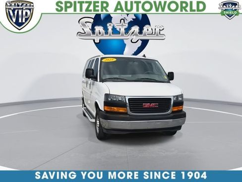 Used 2025 GMC Savana 2500 w/ Driver Convenience Package RWD image 3